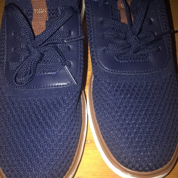 BASS Connor 2-Tone Stretch Knit Sneaker 9 NWOT - Picture 5 of 9